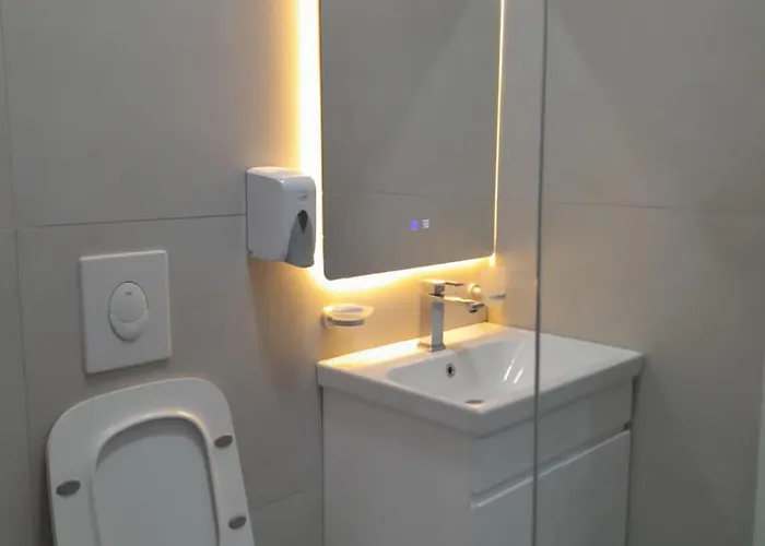 Lavender * Golem (Tirana)